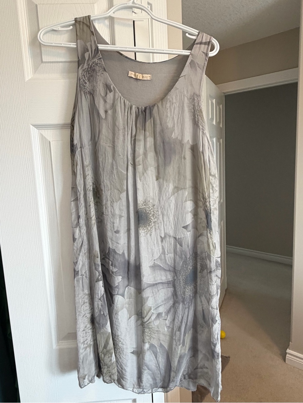 Sleeveless Gray Floral Midi Dress